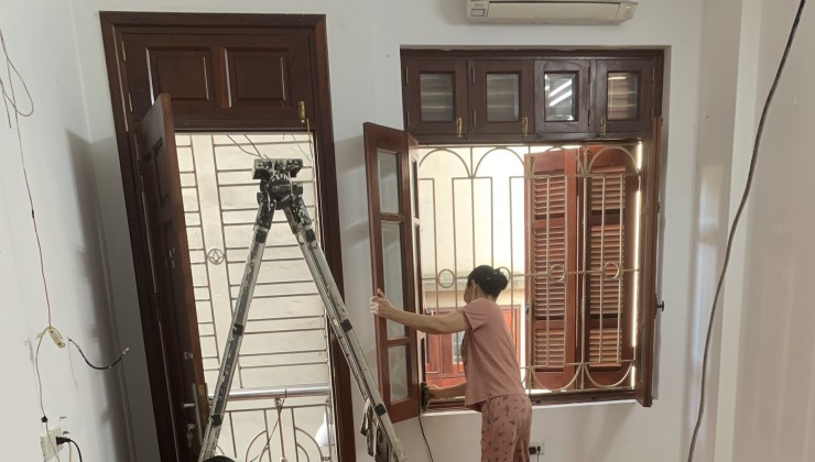 Cho thuê căn hộ CHUNG CƯ Nguyễn Huy Tưởng, Thanh Xuân 62m2, 2N, 2WC - giá 12,5tr